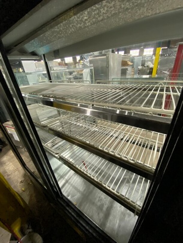Leader Commercial Reach In Cooler Merchandiser! Glass All Around! With Rear Access Sliding Doors! Poly Coated Racks! Model: LS54SC SN: PT09S2914 115V 60HZ 1 Phase - Image 5 of 9