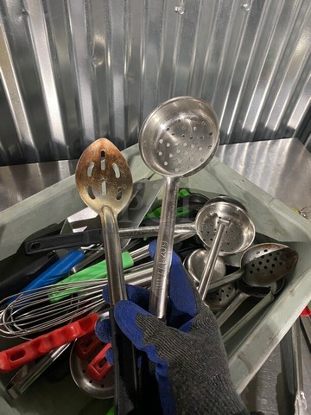 ALL ONE MONEY! Assorted Kitchen Utensils! Whisks, Spatulas, Tongs, & Much More! - Image 5 of 6