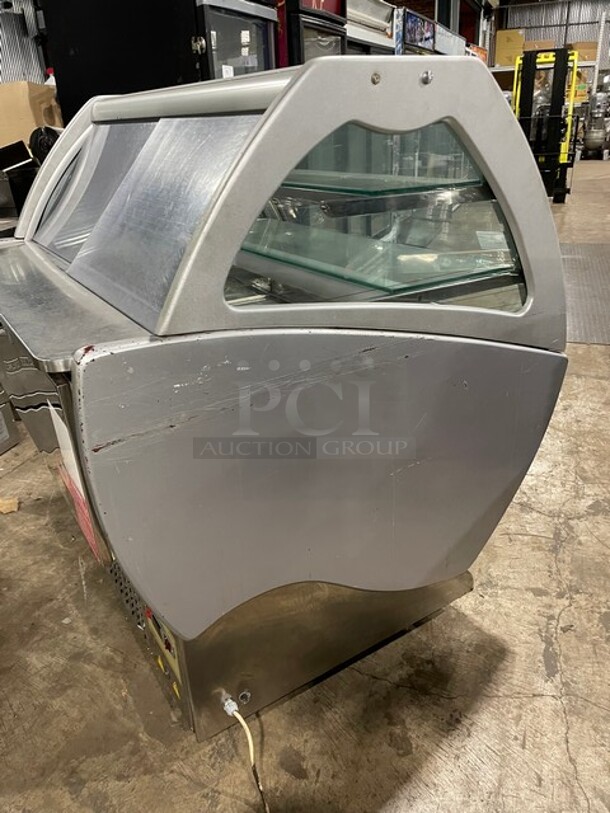 SeVel Commercial Refrigerated Bakery Display Case! With Tempered, Non-Glare, Lift-Up Curved Front Glass!  With Double Sliding Door Rear Access! With Rear Pull Out Loading Drawer! On Casters! - Image 4 of 8