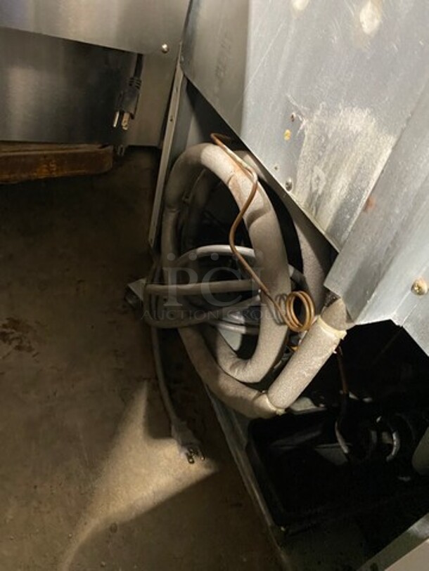 Master Bilt Commercial Single Door Reach In Cooler Merchandiser! With View Through Door! Poly Coated Racks! Model: BGR14R SN: QW102659 115V 60HZ 1 Phase - Image 8 of 8