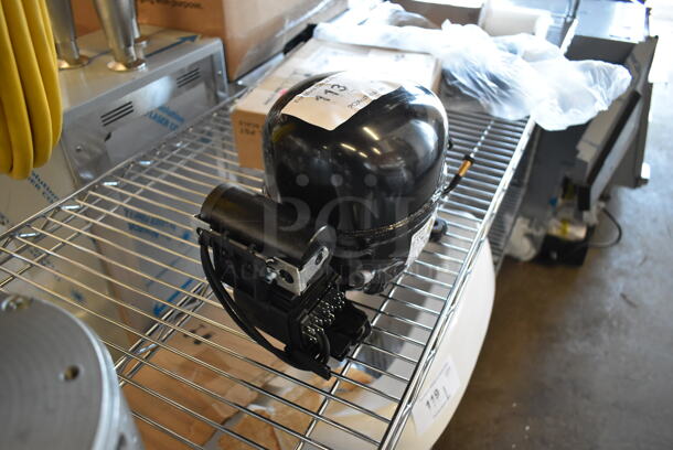 BRAND NEW SCRATCH AND DENT! Embraco EXH2155U Motor. 115-127 Volts, 1 Phase.  - Image 4 of 5