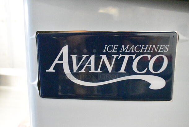 BRAND NEW SCRATCH AND DENT! Avantco 194BIN27530 Stainless Steel  30" Ice Storage Bin - 375 lb.  - Image 3 of 7