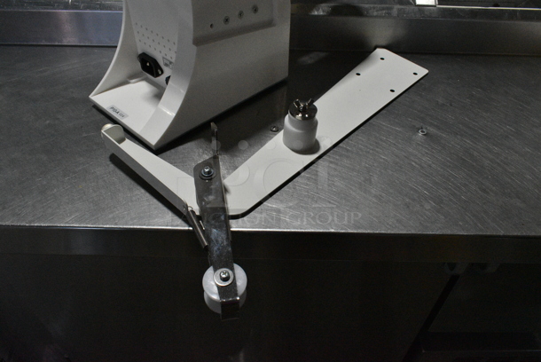 BRAND NEW SCRATCH AND DENT! Tach-It 3560 Semi-Automatic Twist Tie Machine with 1/2" Diameter Capacity. 110 Volts, 1 Phase.  - Image 7 of 8