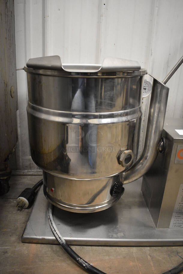 Groen Model TDB/7-20 Stainless Steel Commercial Countertop Electric Powered 20 Quart Tilting Steam Kettle. Includes Manual. 208/240 Volts, 3 Phase. 25x20x27 - Image 8 of 10