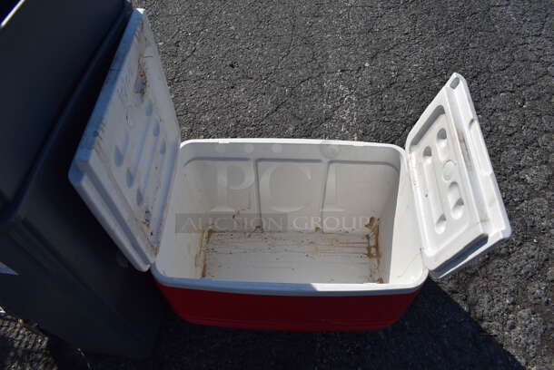Igloo Red and White Poly Portable Cooler. 25x16x16 - Image 5 of 6