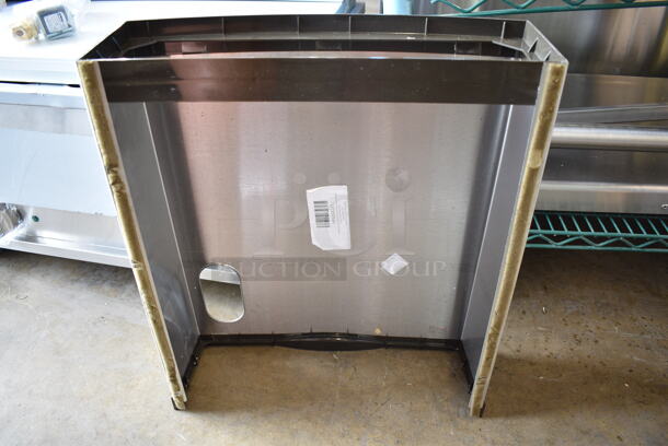 4 BRAND NEW SCRATCH AND DENT! Items; HP6068241 Manitowoc Ice 6068241 Front Panel Assy Med-Disp, HP31721 Imperial 31721 Grease Can, 614B6620002 Pitco B6620002 Filter Paper Support Rck, HP102420 Cleveland 102420 Rack;Asy;Rh Side;Pcl/Cnv.Pro. 4 Times Your Bid! - Image 4 of 11
