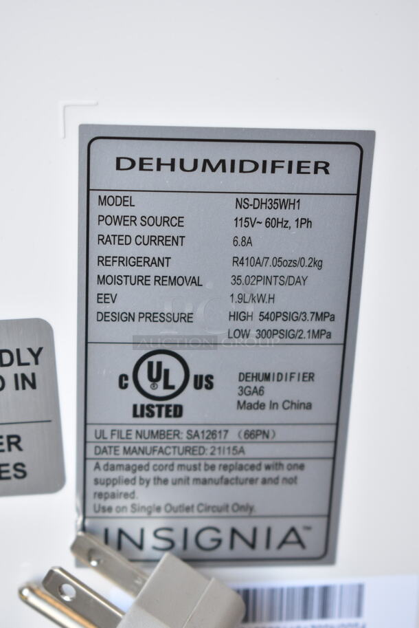 BRAND NEW SCRATCH AND DENT! Insignia NS-DH35WH1 35-Pint Dehumidifier. 115 Volts, 1 Phase. Tested and Working! - Image 6 of 6