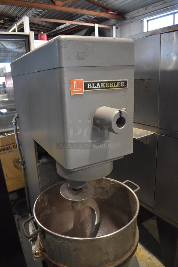 Blakeslee Model 11 Metal Commercial Floor Style 80 Quart Planetary Dough Mixer w/ Stainless Steel Mixing Bowl and Dough Hook Attachment. 208 Volts, 3 Phase. 30x43x58 - Image 9 of 9