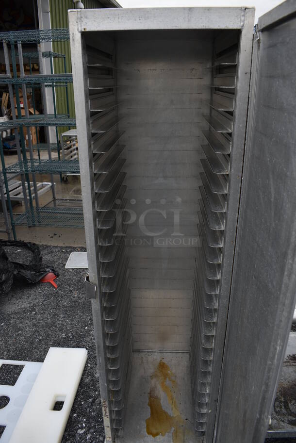 Lockwood Metal Commercial Enclosed Pan Rack. 16x21.5x61.5 - Image 4 of 4