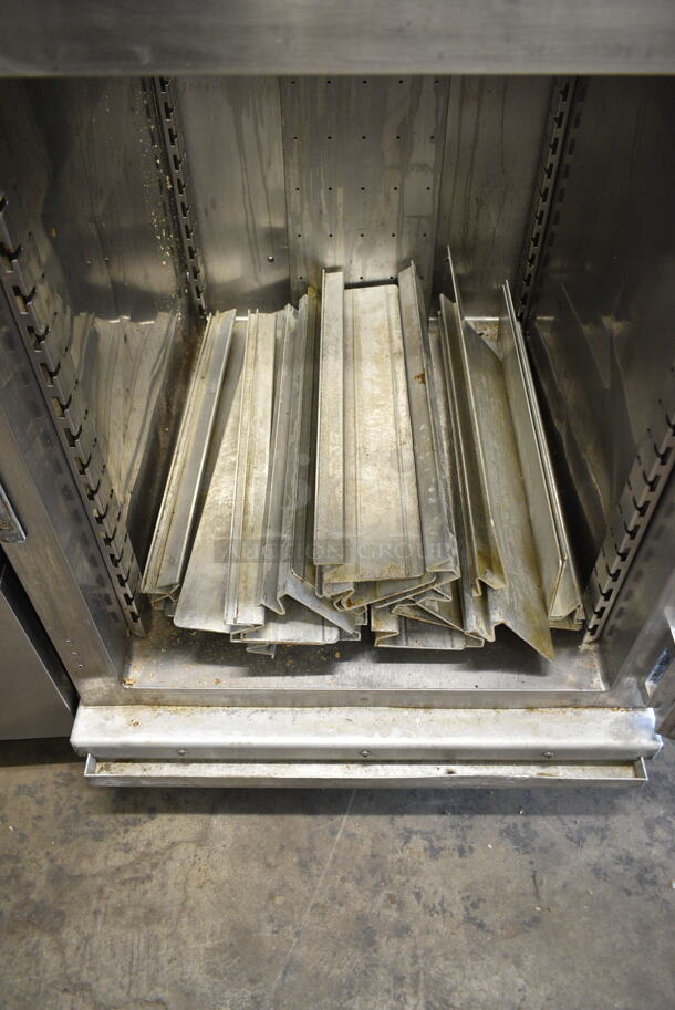 Cres Cor H151FWUA12 Stainless Steel Commercial Heated Holding Cabinet on Commercial Casters. 120 Volts, 1 Phase. Tested and Working! - Image 4 of 6