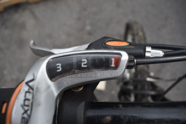 Huffy V-Luxe White And Black 7-Speed Bike. - Image 9 of 9