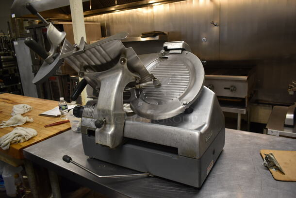 Hobart 2712 Stainless Steel Commercial Countertop Automatic Meat Slicer w/ Blade Sharpener. 115 Volts, 1 Phase. Tested and Working! (kitchen) - Image 3 of 9