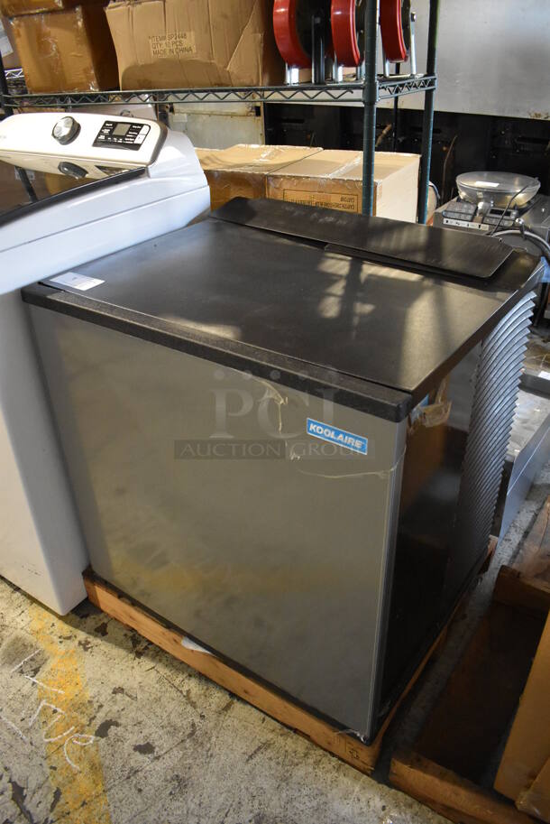 LIKE NEW! 2014 Manitowoc KD1000A-261 Stainless Steel Commercial Ice Machine Head. 208-230 Volts, 1 Phase. Unit Has Only Been Used a Few Times! - Image 3 of 4