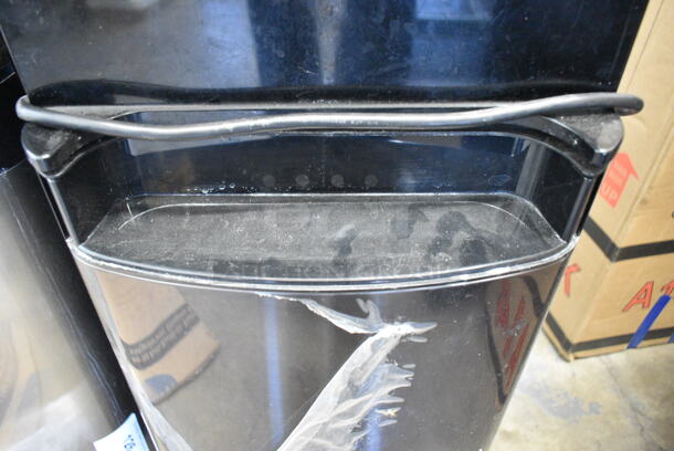 LIKE NEW! Avalon A13BLK Electric Bottleless Water Cooler Water Dispenser. 115 Volts, 1 Phase. Tested and Working! - Image 3 of 4