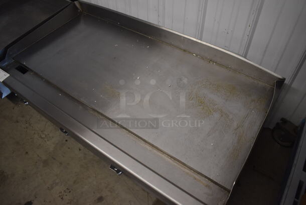 BRAND NEW SCRATCH AND DENT! Vulcan VCRG48-M1 Stainless Steel Commercial Countertop Natural Gas Powered Flat Top Griddle with Manual Controls. 100,000 BTU. 48x28x17. Tested and Working! - Image 9 of 9