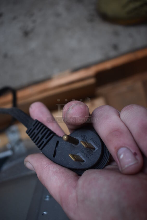 LIKE NEW! Sub Zero IW-30 Metal Commercial Single Door Reach In Wine Chiller Merchandiser. 115 Volts, 1 Phase. Unit Has Only Been Used a Few Times! Tested and Powers On But Does Not Get Cold - Image 7 of 8