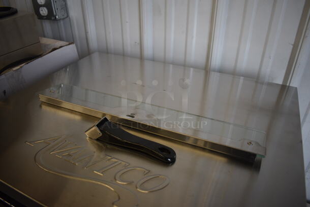 IN ORIGINAL BOX! Avantco 177CPO16TSGL Stainless Steel Commercial Countertop Electric Powered Pizza / Snack Oven w/ Thermostatic Controls. Used a Few Times at Trade Show. 120 Volts, 1 Phase. 24x20x8. Tested and Working! - Image 5 of 8