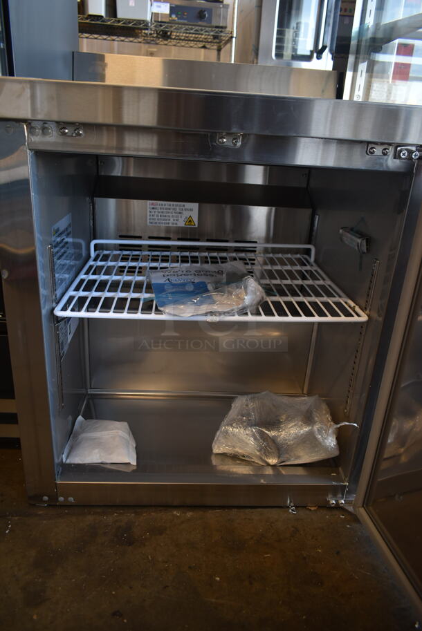BRAND NEW SCRATCH AND DENT! 2023 Avantco 178SSWT27RHC Stainless Steel Commercial Single Door Work Top Cooler. 115 Volts, 1 Phase. Tested and Working! - Image 4 of 6