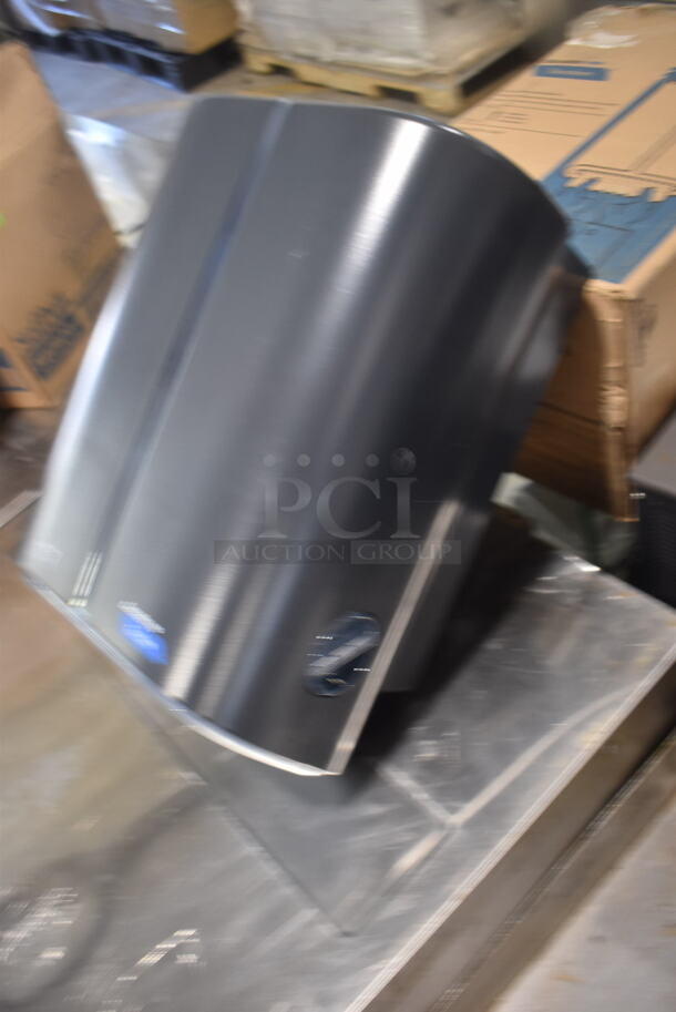 BRAND NEW IN BOX! Cascades Pro Tandem Poly Wall Mount Paper Towel Dispenser, - Image 3 of 4