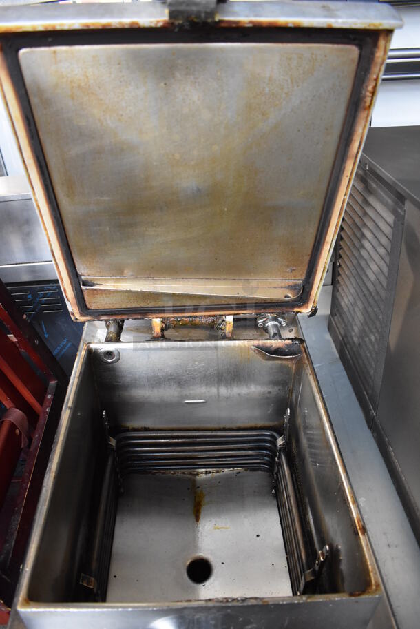 Henny Penny 500 Stainless Steel Commercial Electric Powered Floor Style Pressure Fryer on Commercial Casters. 208 Volts, 1 Phase. 18x38x46 - Image 6 of 11