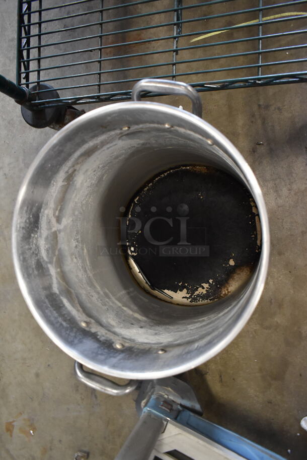 Metal Stock Pot Range w/ Lid.  - Image 3 of 3