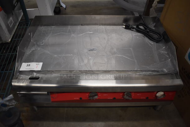 BRAND NEW! Avantco EG30N Stainless Steel Commercial Countertop Electric Powered Flat Top Griddle w/ Thermostatic Controls. 208/240 Volts. 30x20x13. Tested and Working! - Image 2 of 6