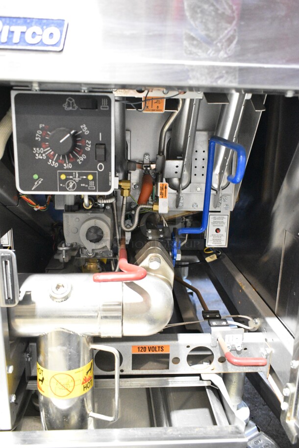 BRAND NEW SCRATCH AND DENT! Pitco Frialator SSH55 Stainless Steel Commercial Natural Gas Powered 2 Bay Deep Fat Fryer w/ 4 Metal Fry Baskets and 4 Splash Guards on Commercial Casters. 80,000 BTU.  - Image 9 of 12