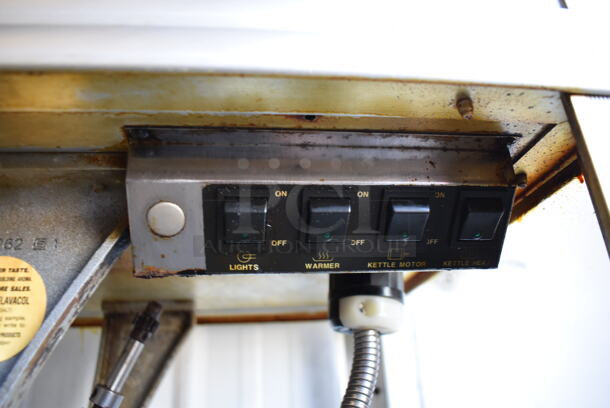 Gold Medal Model 2001ST Metal Commercial Countertop Popcorn Machine Merchandiser. 120 Volts, 1 Phase. 27x20x40.5. Cannot Test Due To Plug Style - Image 5 of 7