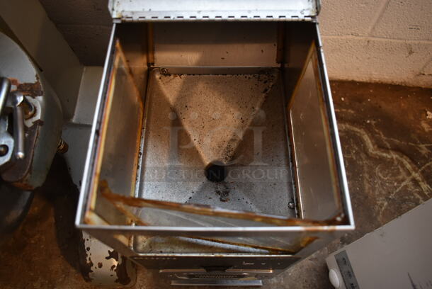 Bunn G9 HD Stainless Steel Commercial Countertop Coffee Bean Grinder. 120 Volts, 1 Phase. Tested and Working! - Image 7 of 8