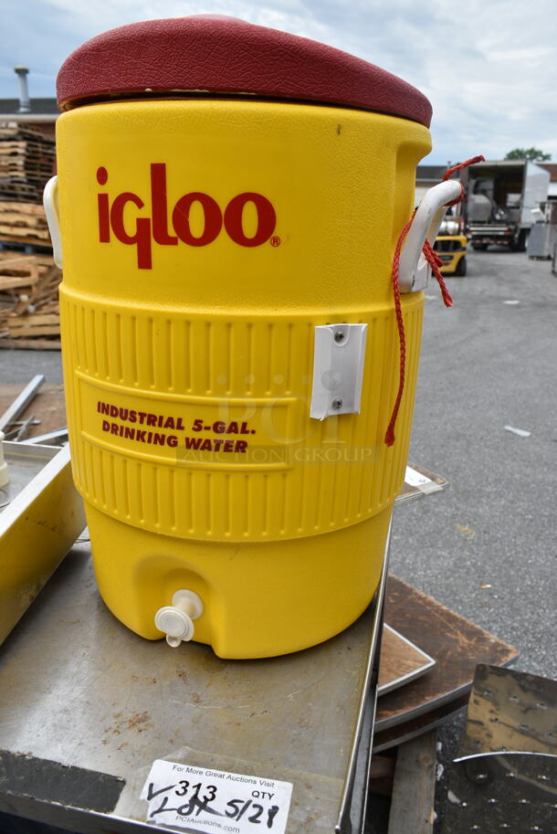Metal 4 Tier Cart w/ Igloo Beverage Holder, Bar Topping Rails. - Image 10 of 11