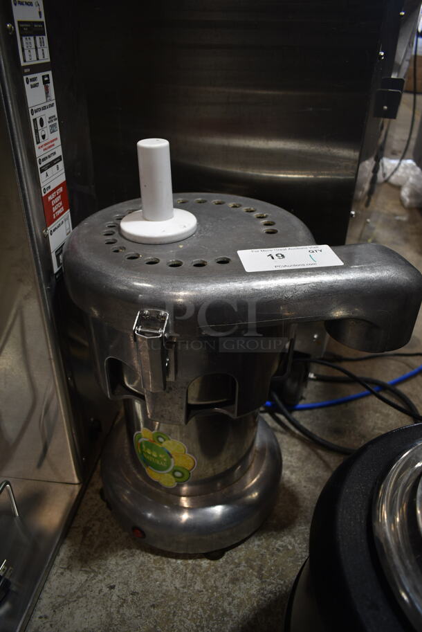 L&J Restaurant WF-A2000 Stainless Steel Commercial Countertop Citrus Juicer. 110 Volts, 1 Phase. Tested and Working!