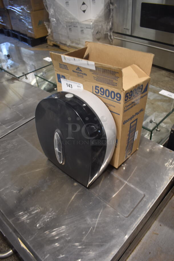 BRAND NEW IN BOX! Georgia Pacific 59009 Black Poly Wall Mount Toilet Paper Dispenser. - Image 3 of 5