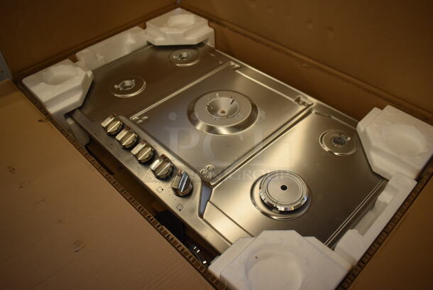 BRAND NEW SCRATCH AND DENT! Frigidaire Electrolux FCCG3627AS Stainless Steel Drop In 36" Gas Powered 5 Burner Cooktop Range. Stock Picture Used For Gallery Picture. - Image 6 of 10