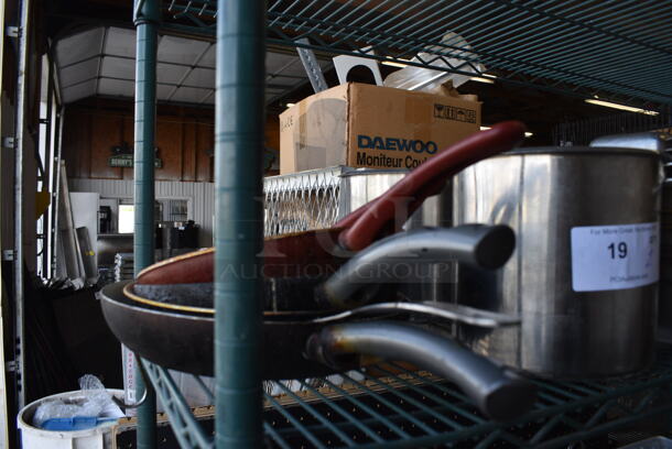 5 Various Metal Skillets. Includes 13.5x7.5x2. 5 Times Your Bid! - Image 3 of 3