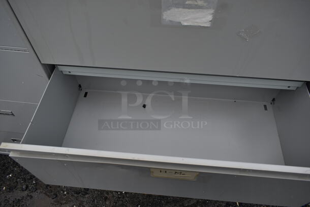 Metal 4 Drawer and 1 Cabinet Filing Cabinet. - Image 4 of 6