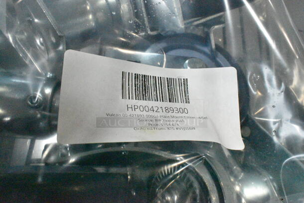 2 BRAND NEW SCRATCH AND DENT! Items Including HP0042189300 Vulcan 00-421893-000G1 Plate Mount Caster - 4/Set and Blue Handles. 2 Times Your Bid!  - Image 4 of 7