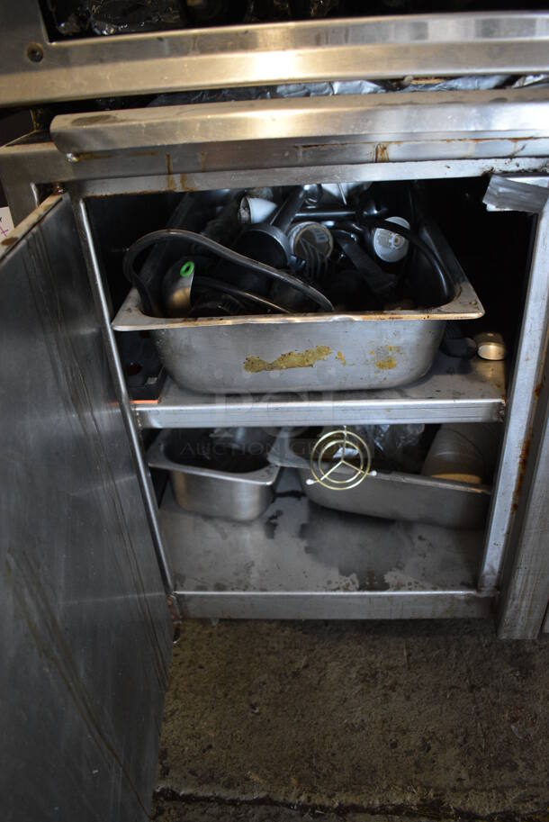 Stainless Steel Commercial Natural Gas Powered 4 Burner Range w/ Backsplash, Left Splash Guard and 2 Doors. 36x37x49 - Image 6 of 7