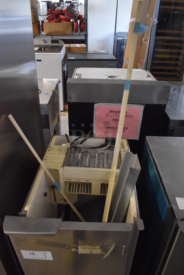 Hoshizaki AM-50BAE Stainless Steel Commercial Self Contained Slim Line Ice Machine. 115-120 Volts, 1 Phase.  - Image 5 of 6