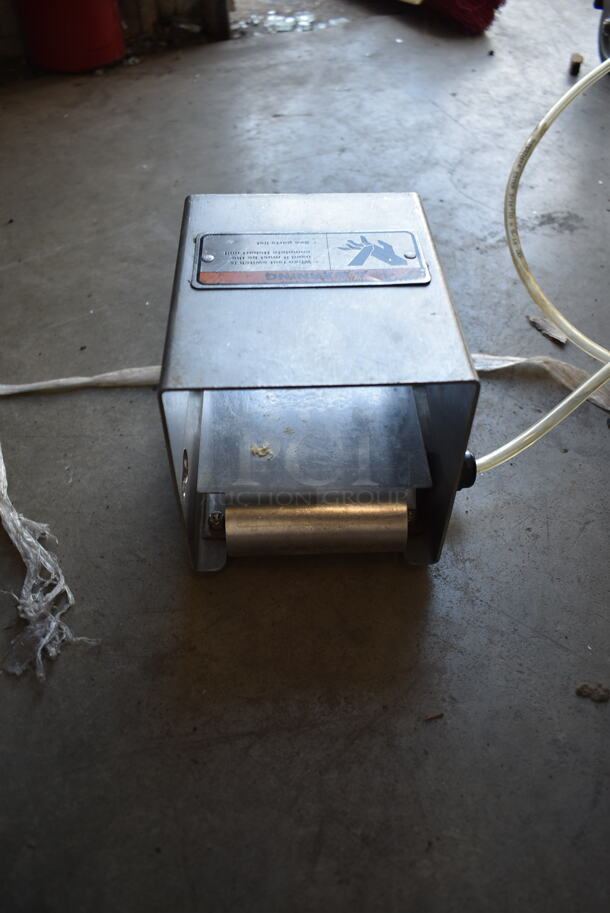2016 Hobart MG2032 Metal Commercial Floor Style Electric Powered Meat Mixer Grinder w/ Foot Pedal on Commercial Casters. 208 Volts, 3 Phase. Tested and Working! - Image 4 of 10