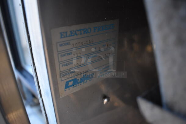 Electro Freeze 30TA-GAB-SS Stainless Steel Commercial Floor Style 2 Flavor w/ Twist Soft Serve Ice Cream Machine on Commercial Casters. 208/230 Volts, 1 Phase. 26x38x68 - Image 7 of 9