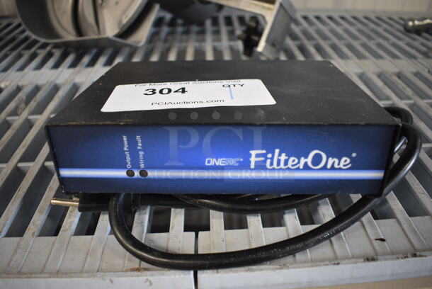 OneAC Model FS11015A FilterOne Power Conditioner. 7.5x5.5x2