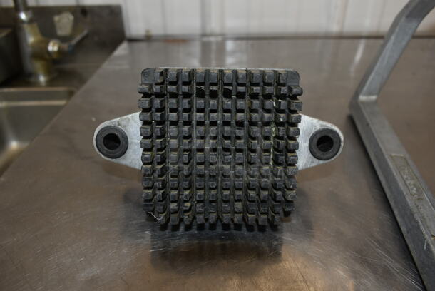 Redco Insta Cut 3.5 Metal Commercial Countertop Vegetable Cutter Wedger. - Image 4 of 6