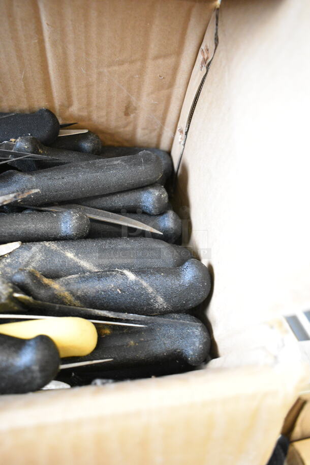 40 SHARPENED Stainless Steel Knives Including Fillet Knives. 40 Times Your Bid!  - Image 2 of 5