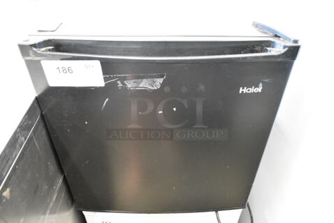 Haier HC17SW20RB Mini Cooler. 115 Volts, 1 Phase. Tested and Working!