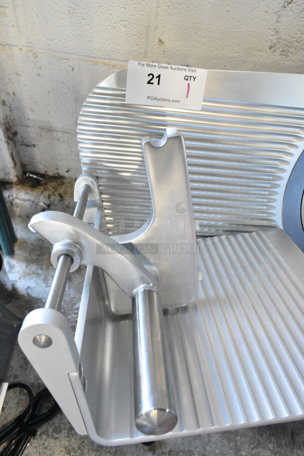 BRAND NEW SCRATCH AND DENT! Estella 348SLAS13 Stainless Steel Commercial Countertop 13" Heavy-Duty Automatic Meat Slicer with Manual Use Option and Scale. 115 Volts, 1 Phase. Tested and Working! - Image 5 of 10