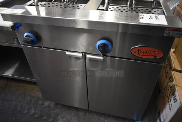 BRAND NEW SCRATCH AND DENT! 2023 Avantco 177FPC22NL Stainless Steel Commercial Floor Style 22 Gallon Natural Gas Two Section Pasta Cooker. 140,000 BTU - Image 4 of 9