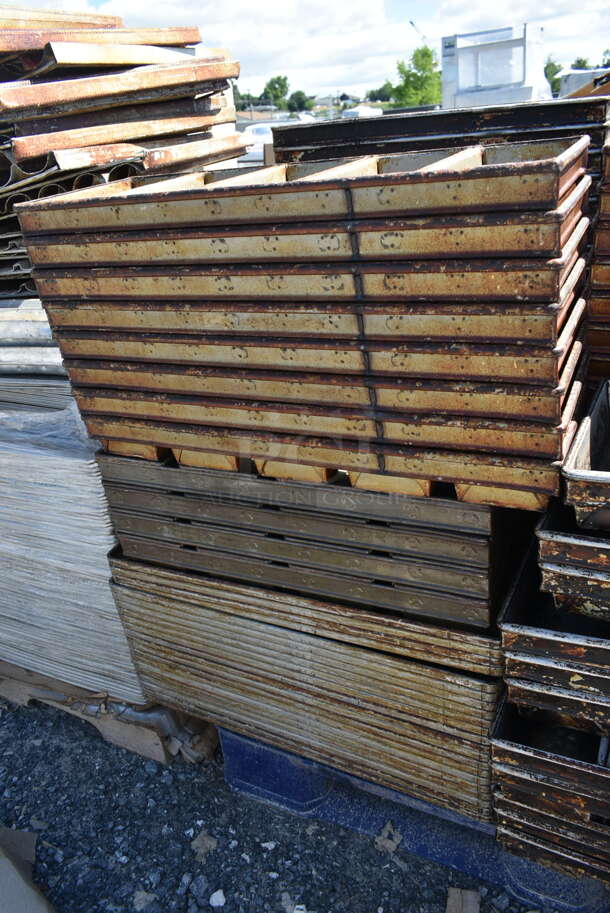 PALLET LOT of Approximately 134 Items; Various Loaf Baking Pans Including 4 Well and 5 Well. 134 Times Your Bid! - Image 5 of 9