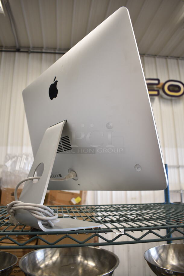 Apple A1418 All In One Computer. 100-240 Volts, 1 Phase.  - Image 4 of 6