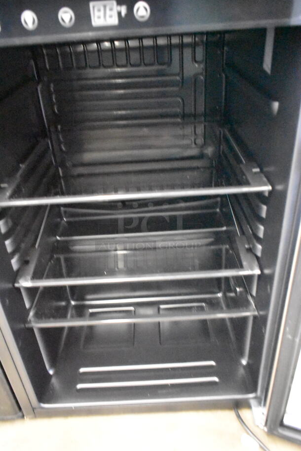 Frigidaire EFMIS155 Metal Mini Cooler Merchandiser. 115 Volts, 1 Phase. Tested and Powers On But Does Not Get Cold - Image 2 of 4