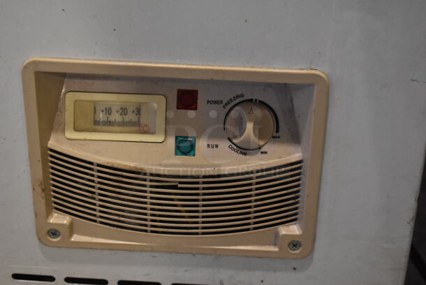 Omcan FR-CN-2007 Metal Commercial Floor Style Chest Freezer Showcase Merchandiser. 115 Volts, 1 Phase. Tested and Working! - Image 3 of 7